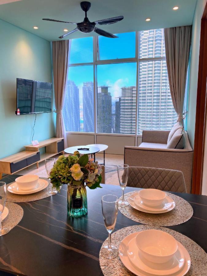 Sky Suites At Klcc By Like Home Куала Лумпур Екстериор снимка